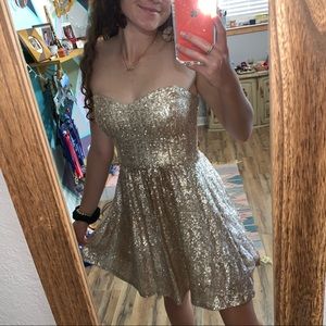 Beautiful Gold Sequins Mini Dress!